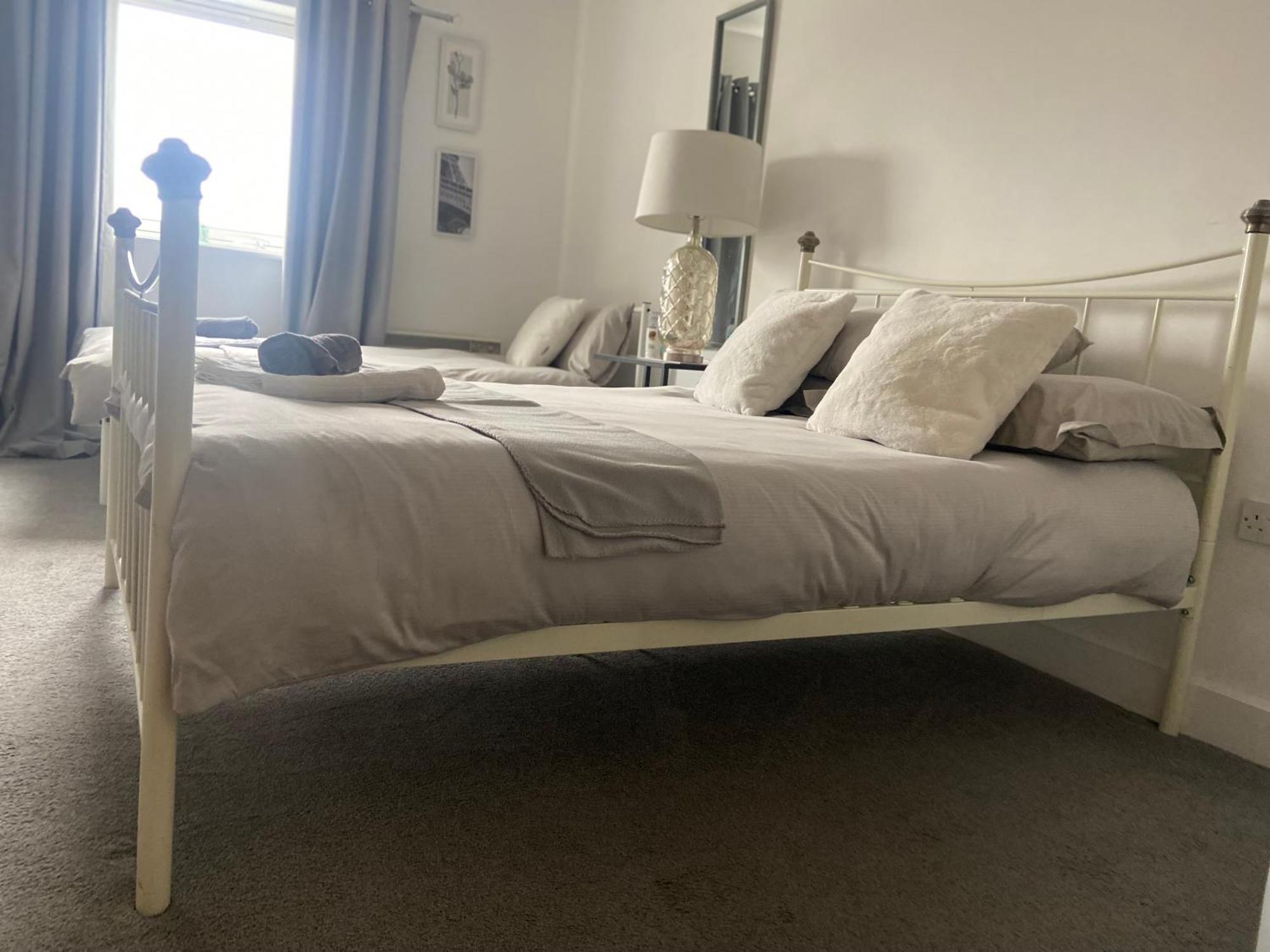 2 Bedroom Near Ocean Village Marina Port Apartment Southampton Dış mekan fotoğraf